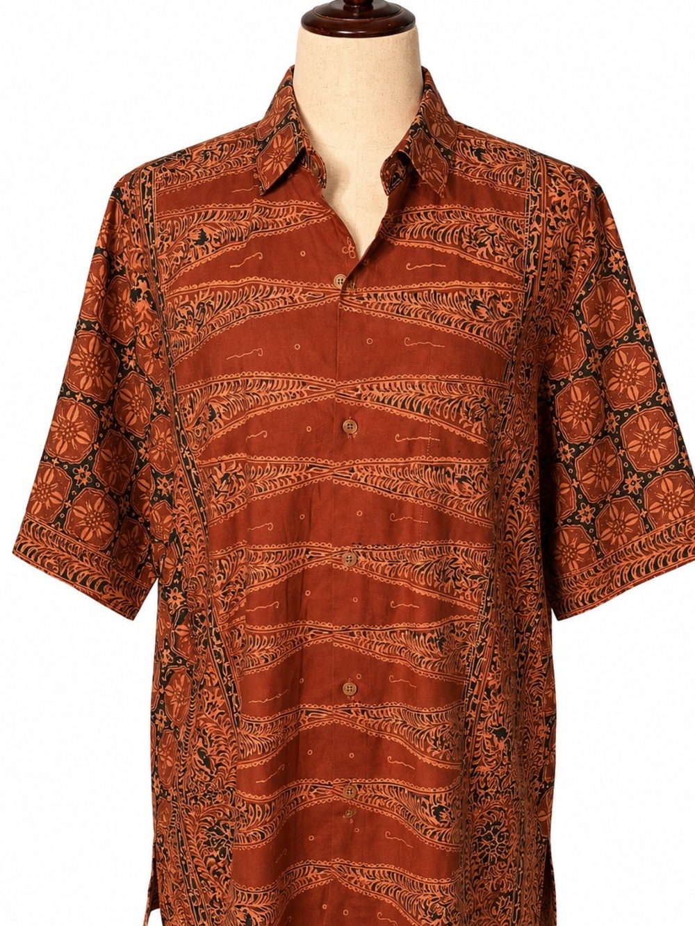 Vintage Danar Hadi batik shirt- Indonesia short sleeve button down- L-XL